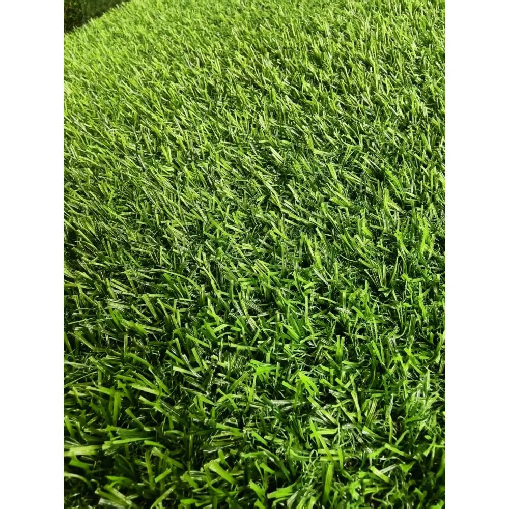 Thick Faux Grass Turf Mat for Backyard and Garden Use