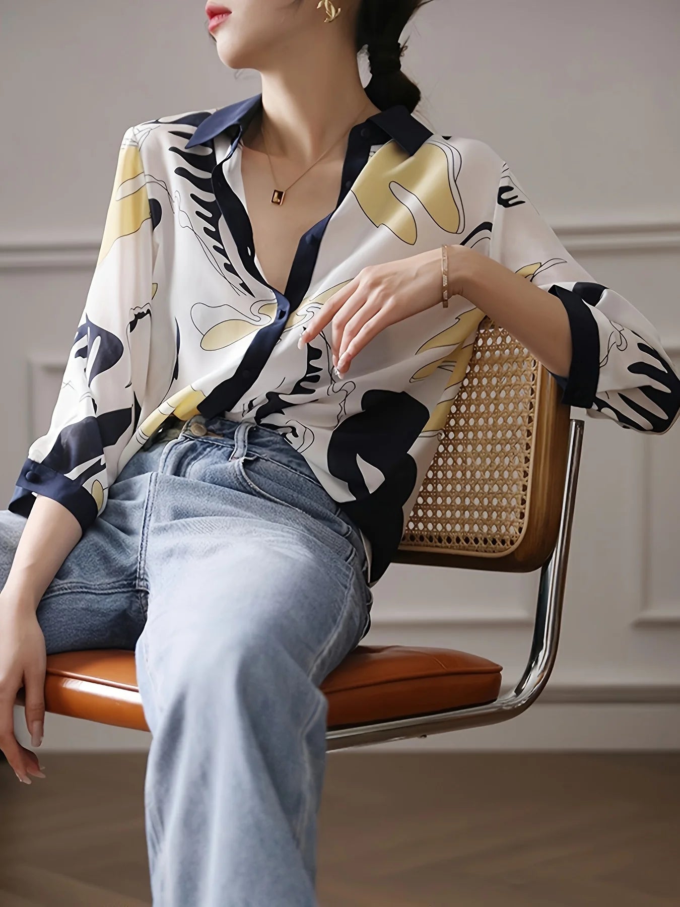 Guangdong CN Fashion Luxury Ladies Shirt France Style Blouse
