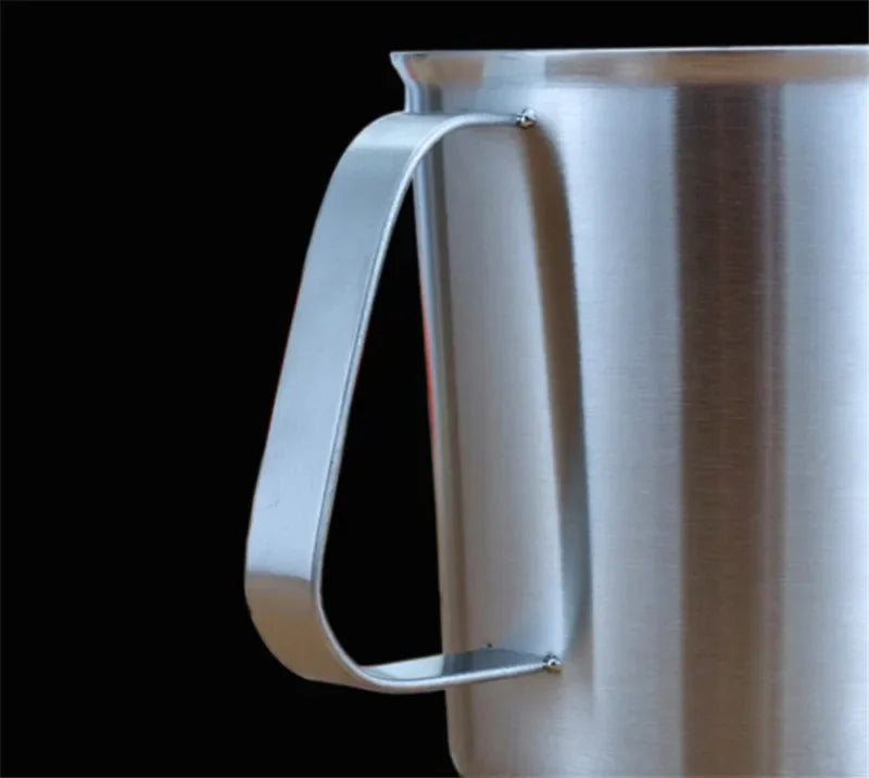 Stainless Steel Liquid Measuring Cups with Inner Scale Design