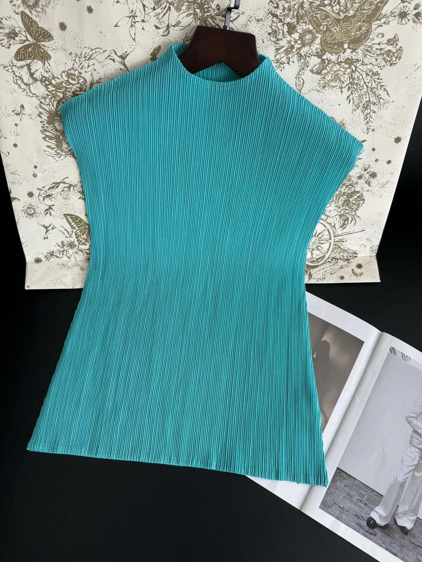 YUDXCN Women Pleated Top with Stand Up Collar