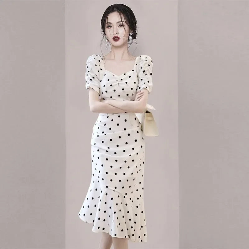 Elegant Midi Dress for Women Perfect for Graduation and Birthdays