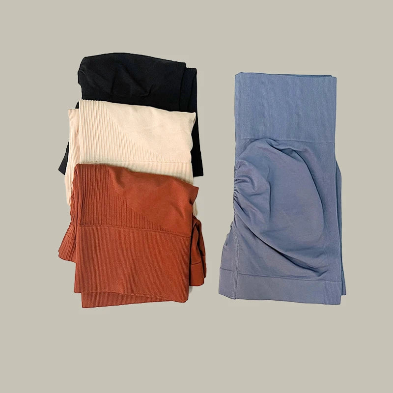 Seamless Yoga Set for Women - High Waist Leggings and Bra