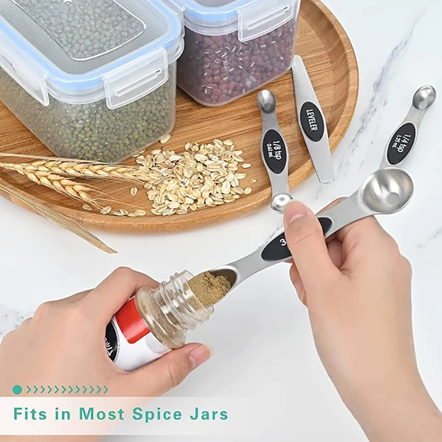 Double-Ended Measuring Spoons for Accurate Spice Measurement