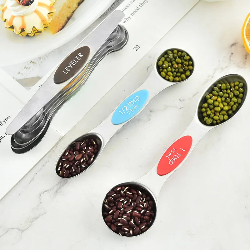 Double-Ended Measuring Spoons for Accurate Spice Measurement