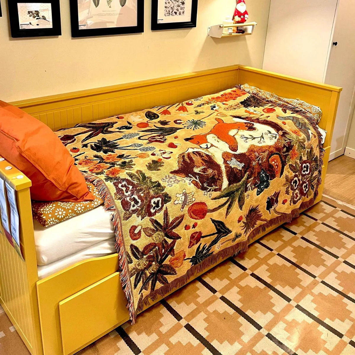 Kawaii Cat Throw Blankets for Beds Cartoon Animal Camping Picnic Mat Outdoor Retro Tapestry Sofa Home Decoration
